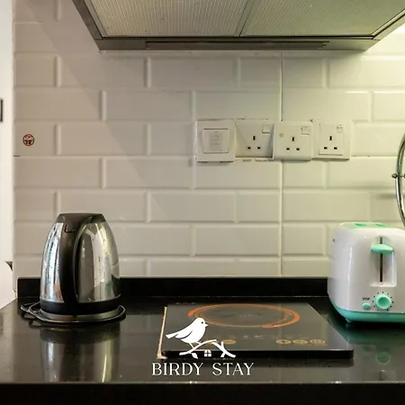 The Robertson Kl Bukit Bintang By Birdy Stay Kuala Lumpur Exterior photo